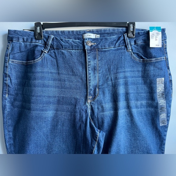Rue Women’s Plus Curvy High Rise Skinny Jeans - Size 24 - Picture 3 of 9